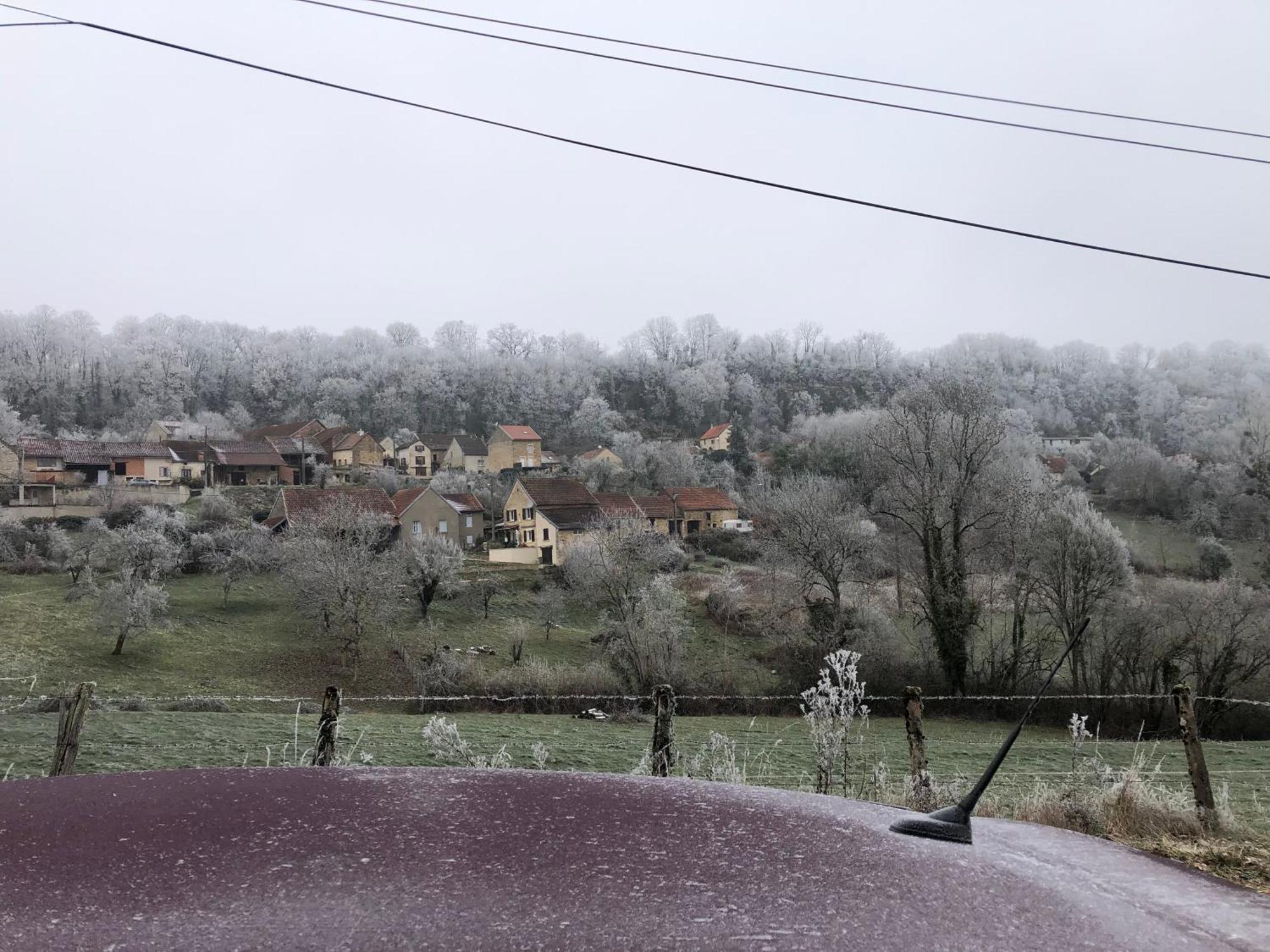 Les Allumettes D'Ecorsaint Bagian luar foto